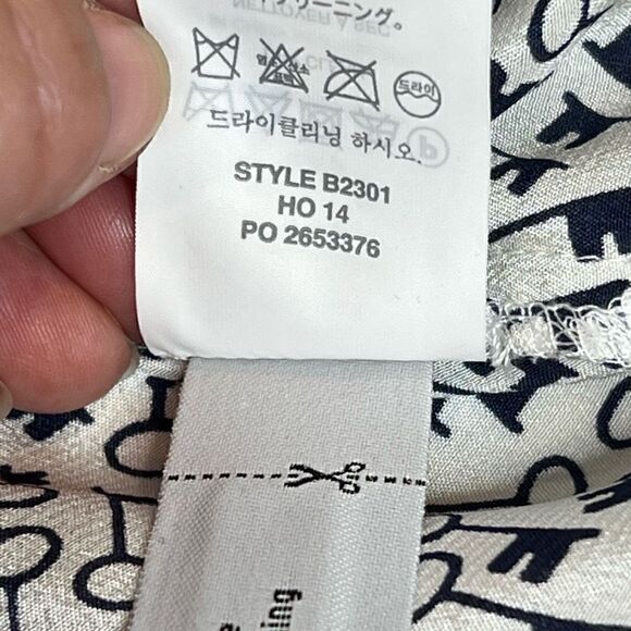 J. Crew classic silk button up blouse with Skelton key print black/white size 6 - Picture 15 of 15